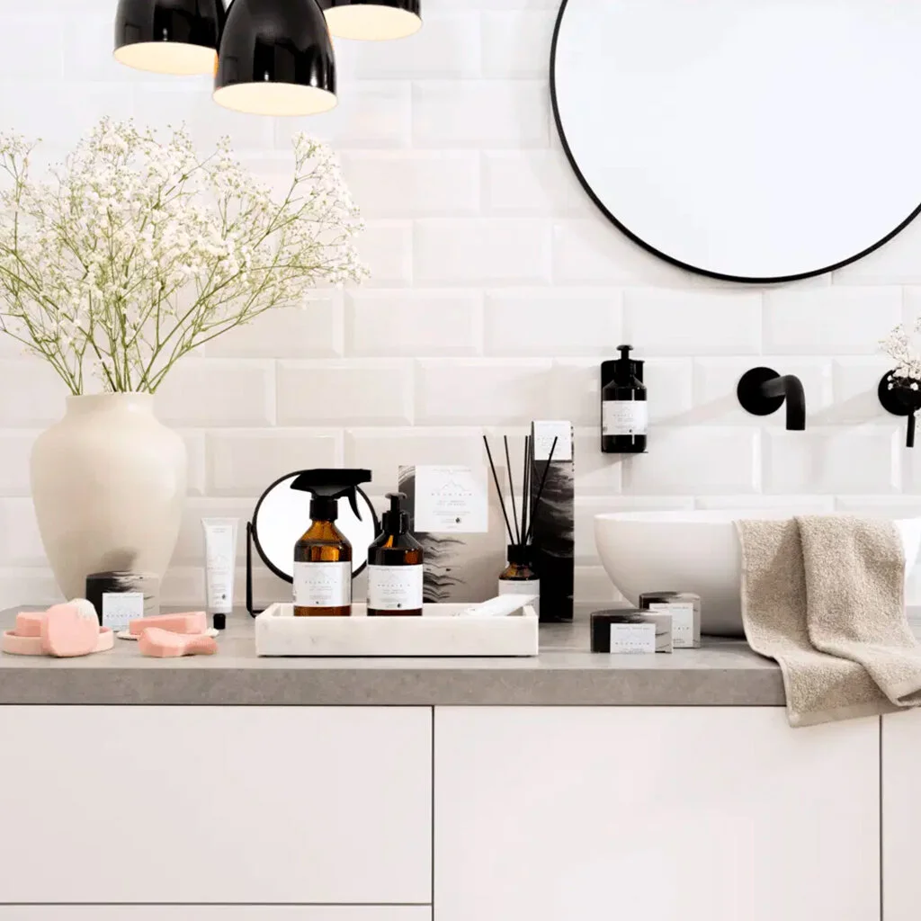 Peelingseife Mountain, Lotus & Teeblüten, 250 ml – Bild 3